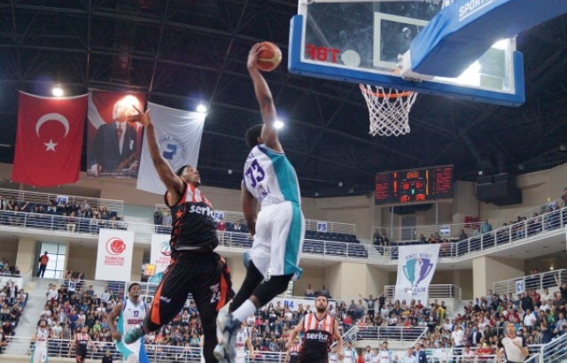 Adanaspor lideri son saniyede yıktı