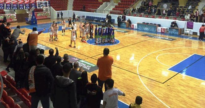 Adanaspor taraftarıyla coştu