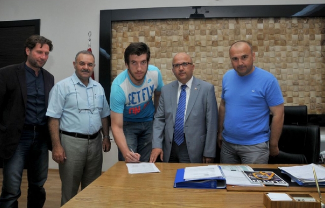 Adanaspor'dan Afyon Belediyespor'a