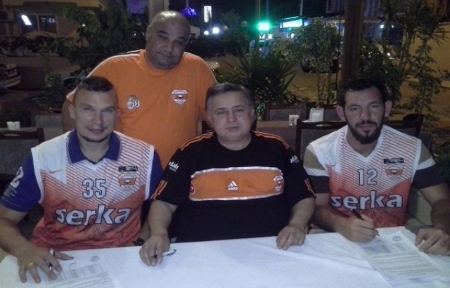 Adanaspor'dan iki imza 