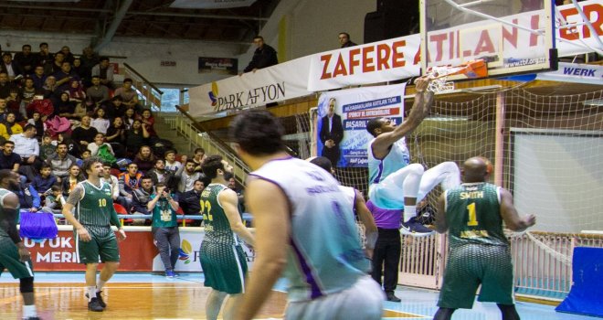 Afyon Belediyespor, Akhisar'a şans tanımadı