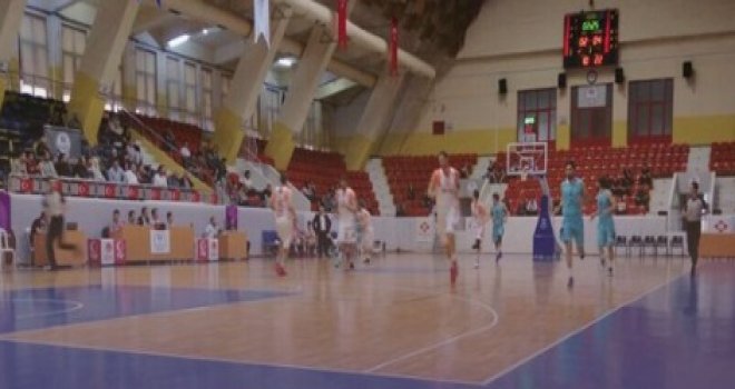 Afyon Belediyespor Adana'da takılmadı Play-off bileti aldı