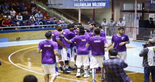 Afyon Belediyespor evinde Best'i yendi