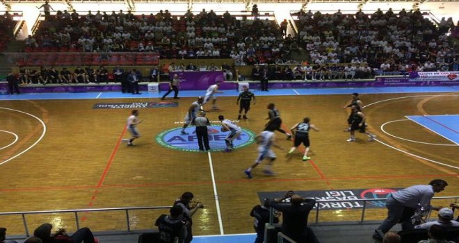 Afyon Belediyespor, son çeyrekte kazandı