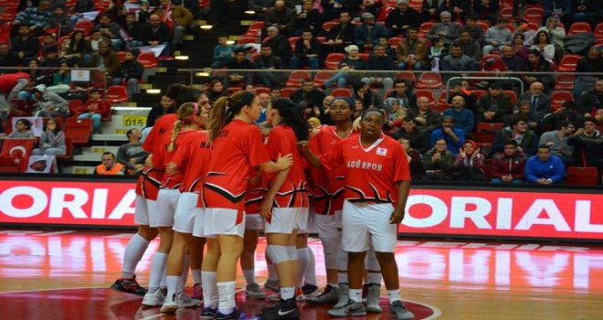 AGÜ hiç zorlanmadan kazandı