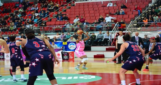 AGÜ, Yakın Doğu'ya şans tanımadı