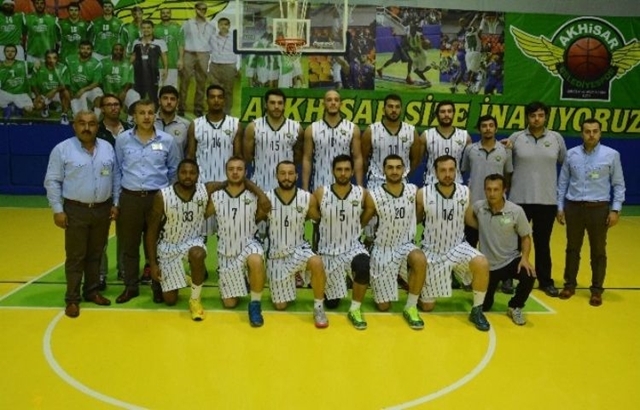 Akhisar Belediyespor, Adana'ya fark attı