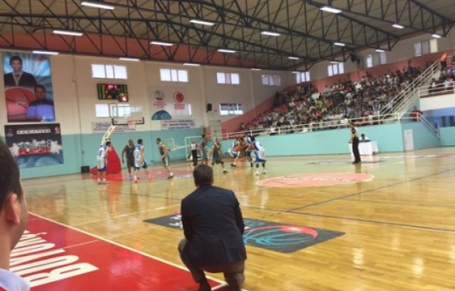 Akhisar Belediyespor avantajı kaptı