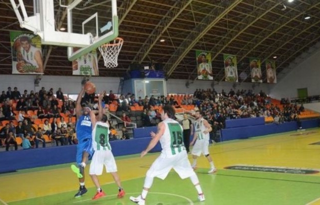 Akhisar Belediyespor, Pertevniyal'i geçti