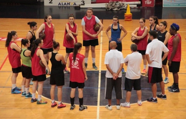 Alanya Belediyespor çalışmalara başladı