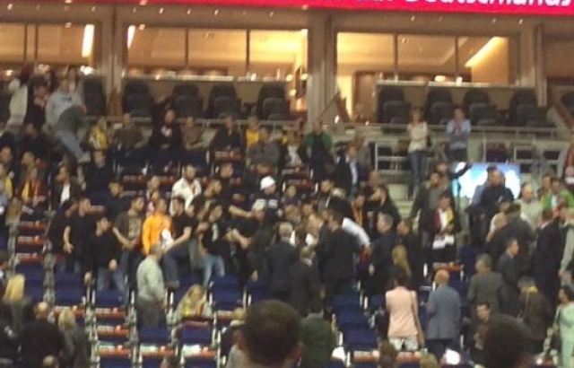 Alba Berlin-Galatasaray maçında olay var...