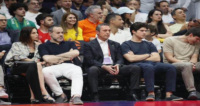 Ali Koç: Şampiyon olmayı isteyen Fenerbahçelilere armağan olsun