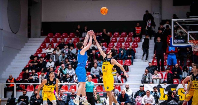 Aliağa Petkimspor çeyrek final şansını son maça bıraktı