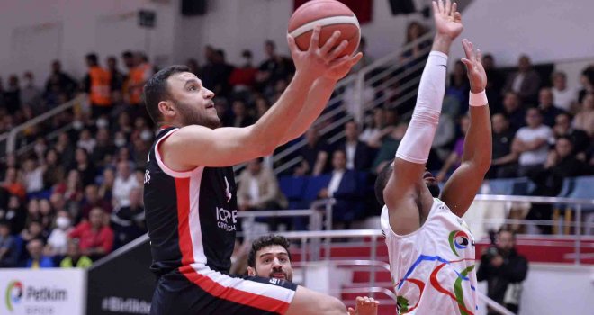 Aliağa Petkimspor geriden geldi Beşiktaş'ı yendi