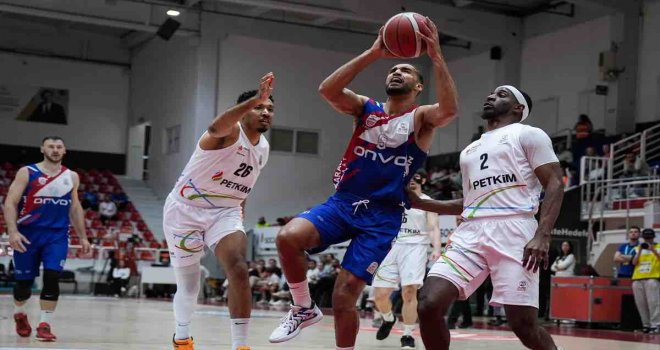 Aliağa Petkimspor sonunu iyi getirdi