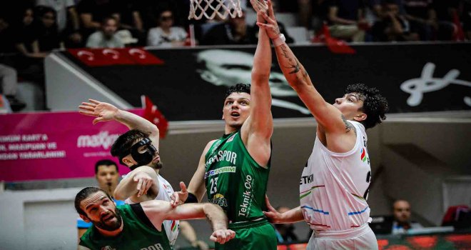 Aliağa'da kazanan Bursaspor Play-In'de