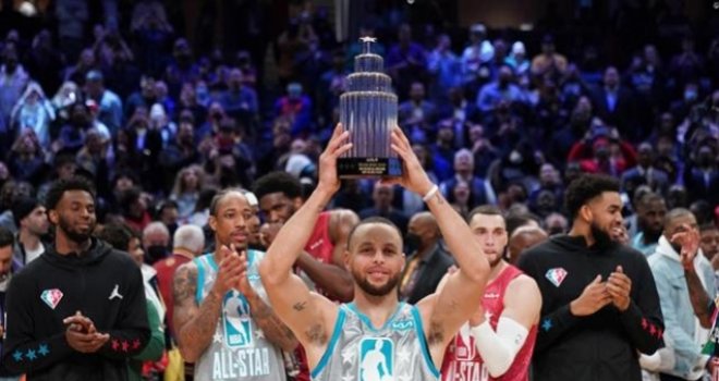 All-Star'a Curry damgası