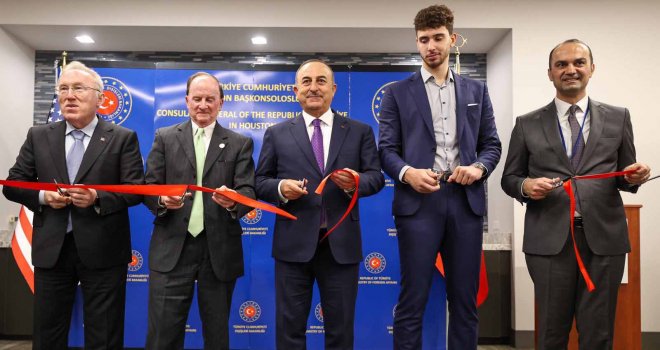 Alperen Şengün açılışta...