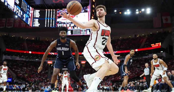 Alperen Şengün'den double double