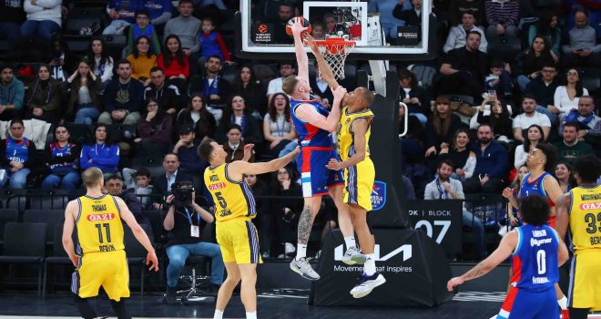 Anadolu Efes, Alba Berlin'i farklı geçti