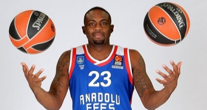 Anadolu Efes, Anderson ile yeniledi