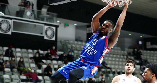 Anadolu Efes, Bahçeşehir'e zorlanmadı