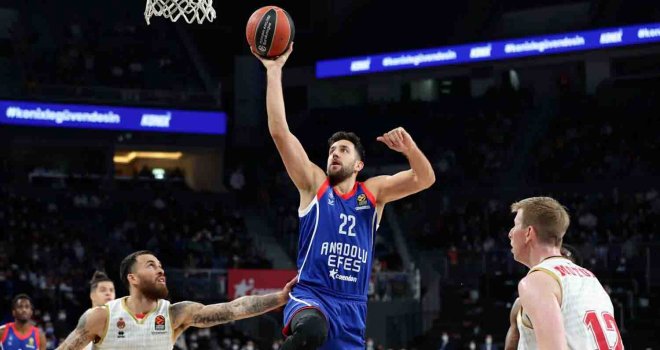 Anadolu Efes, Barcelona'yı ağırlıyor