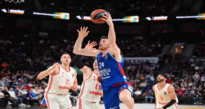 Anadolu Efes, Bayern Münih'i geçti