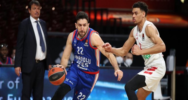 Anadolu Efes, Bayern'e kaybetti