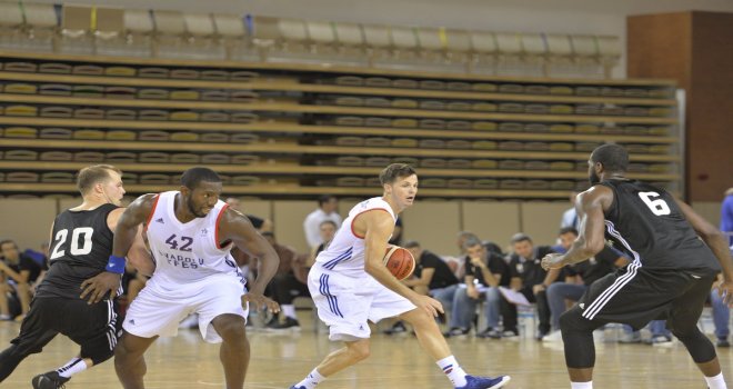 Anadolu Efes, Beşiktaş Sompo Japan'ı geçti