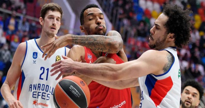 Anadolu Efes, CSKA'yı Rusya'da devirdi