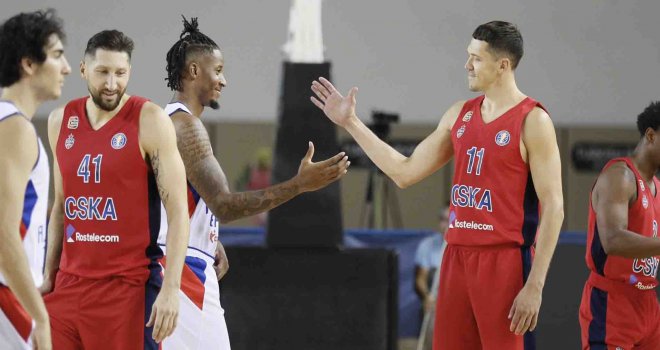 Anadolu Efes, CSKA'yı yendi