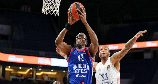 Anadolu Efes Final-Four aşkına...