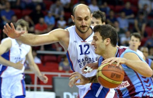 Anadolu Efes final, Trabzonspor devam peşinde...