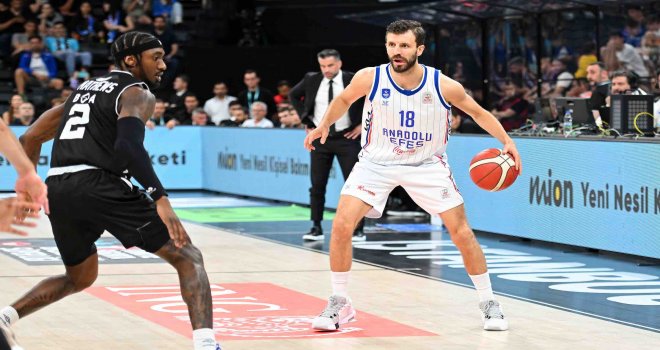 Anadolu Efes finale yaklaştı