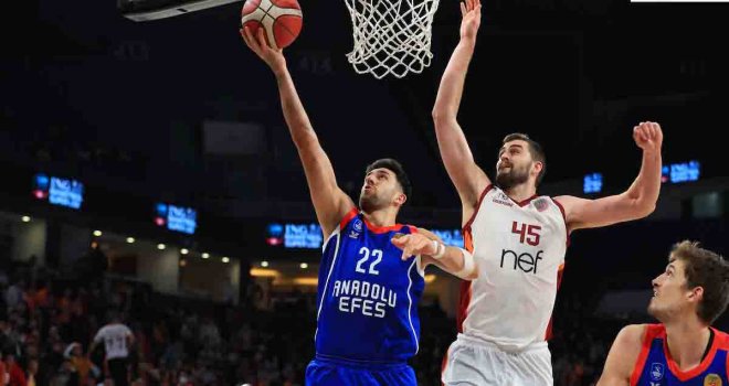 Anadolu Efes, Galatasaray'ı mağlup etti