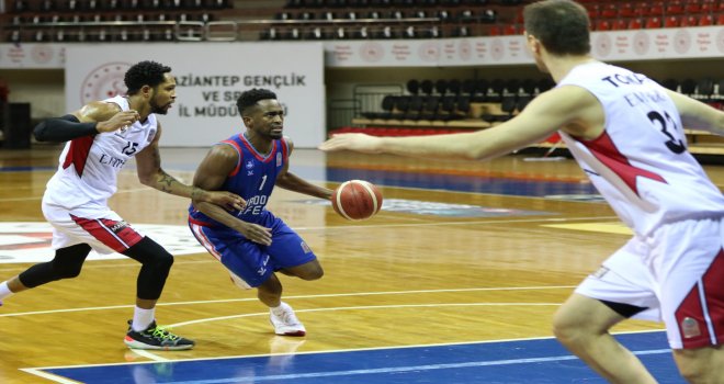 Anadolu Efes, Gaziantep'te kazandı