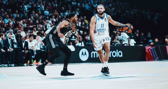 Anadolu Efes ikinci yarıda durdu...