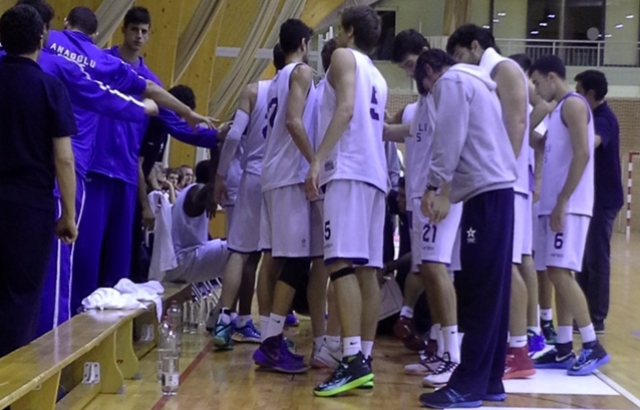 Anadolu Efes ilk hazırlık maçını kaybetti...