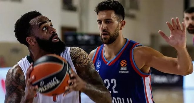 Anadolu Efes, Kuban'a fark attı