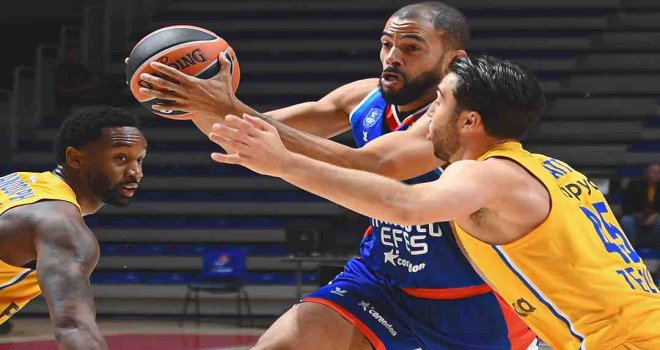 Anadolu Efes, Maccabi'ye kaybetti