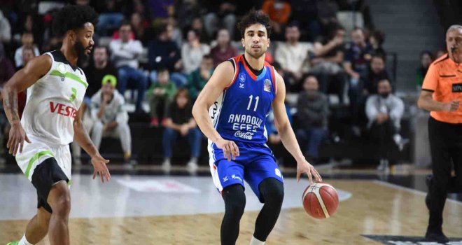 Anadolu Efes Manisa'da zorlanmadı