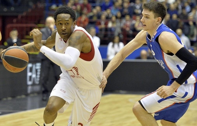 Anadolu Efes, Milano'dan galibiyetle dönüyor