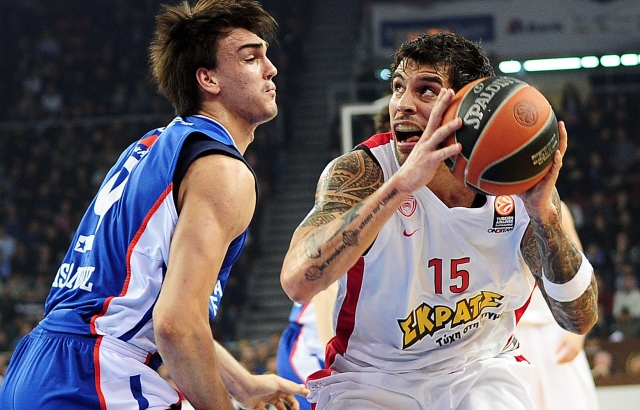 Anadolu Efes, Olympiacos karşısında