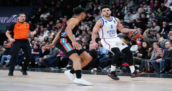 Anadolu Efes, Paris'e kaybetti