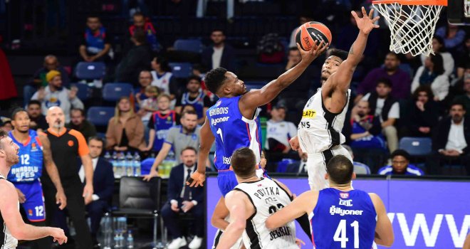 Anadolu Efes, Partizan engelini aştı