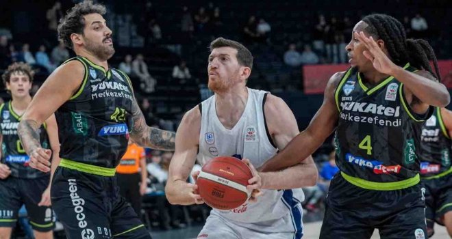 Anadolu Efes rahat kazandı