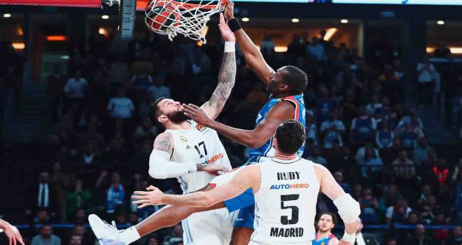 Anadolu Efes, Real Madrid ile kendine geldi