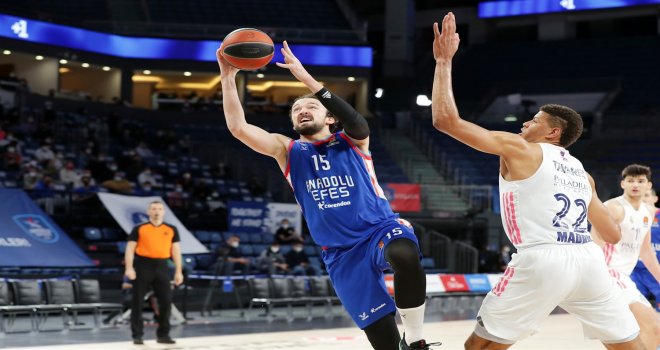 Anadolu Efes-Real Madrid serisinde ikinci randevu