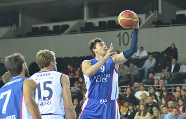 Anadolu Efes Rönesans TED'e zorlandı...